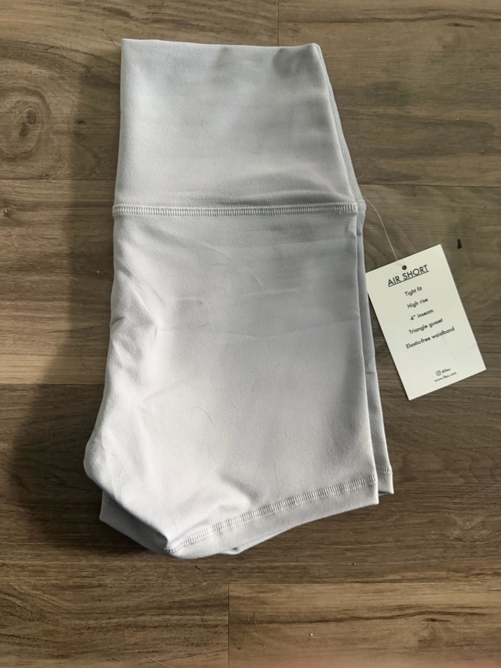 Fleo Air Shorts High Rise 4” size S - Picture 3 of 4